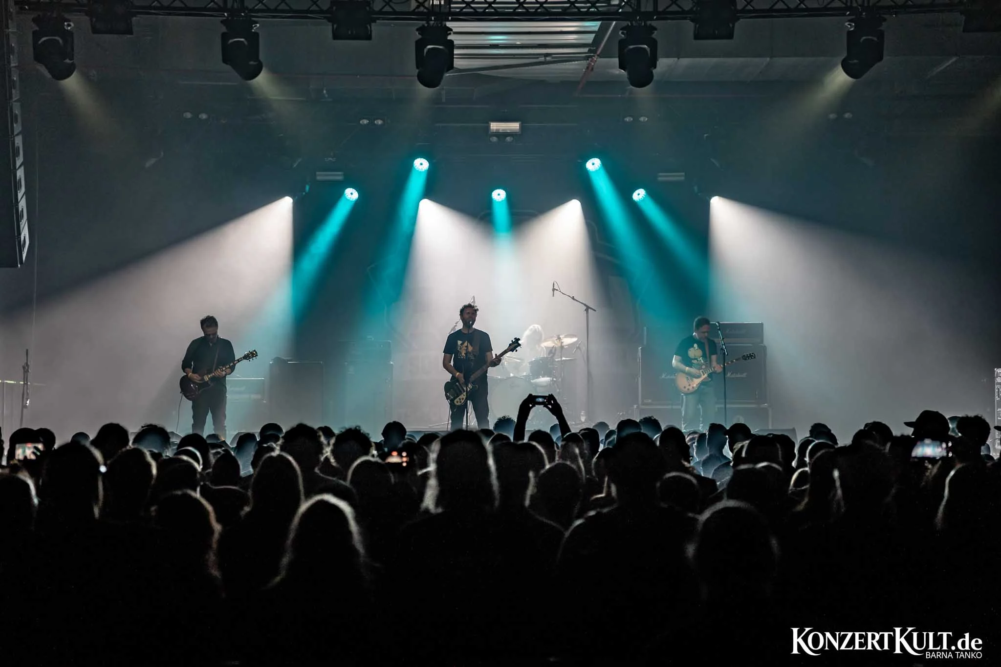 Konzertfotos von LOWRIDER im Rahmen der SOL SONIC RIDE III, am 11. April 2026 im Carlswerk Victoria in Köln.