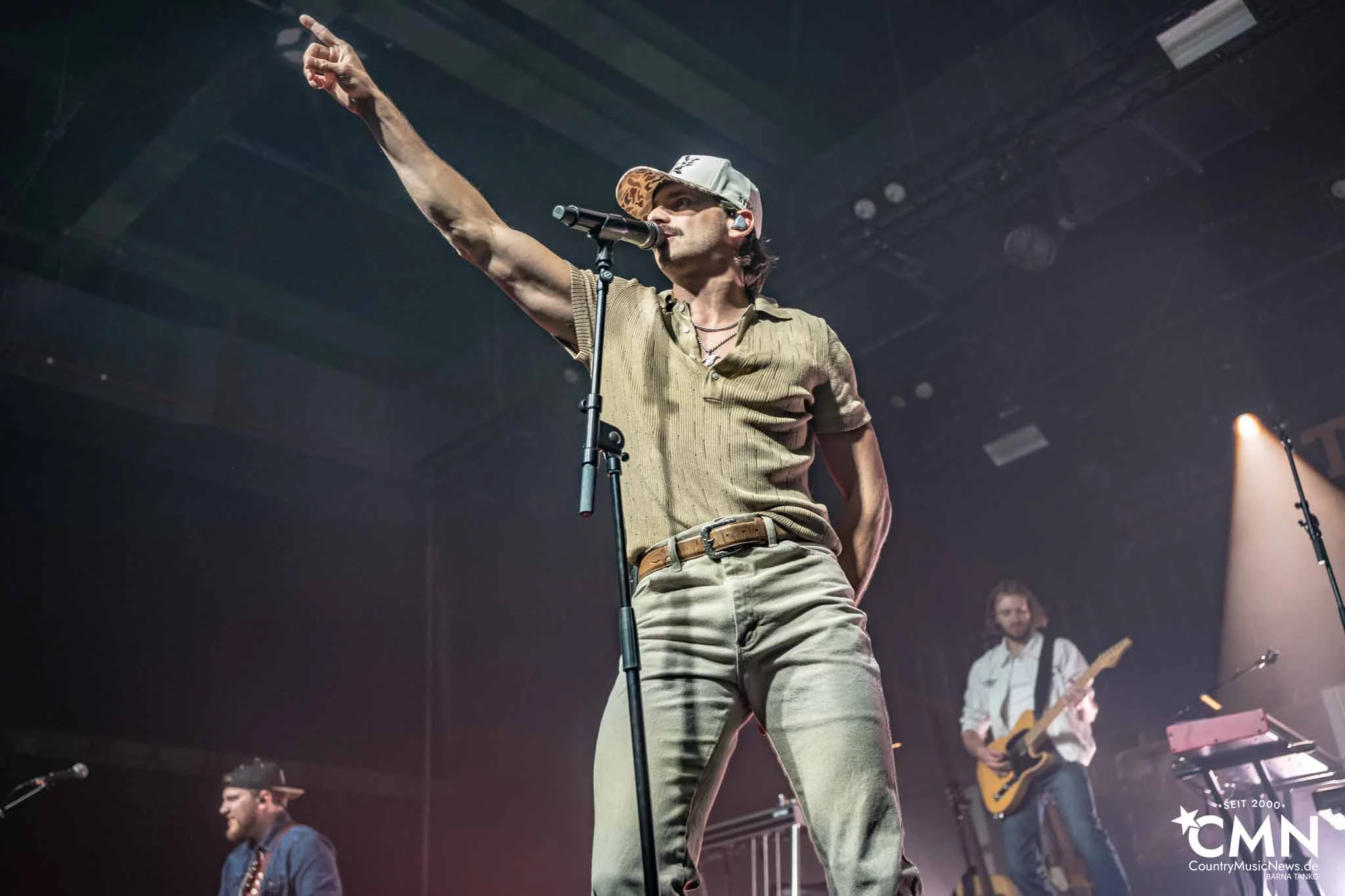 Tucker Wetmore Tucker Wetmore - The Brunette World Tour