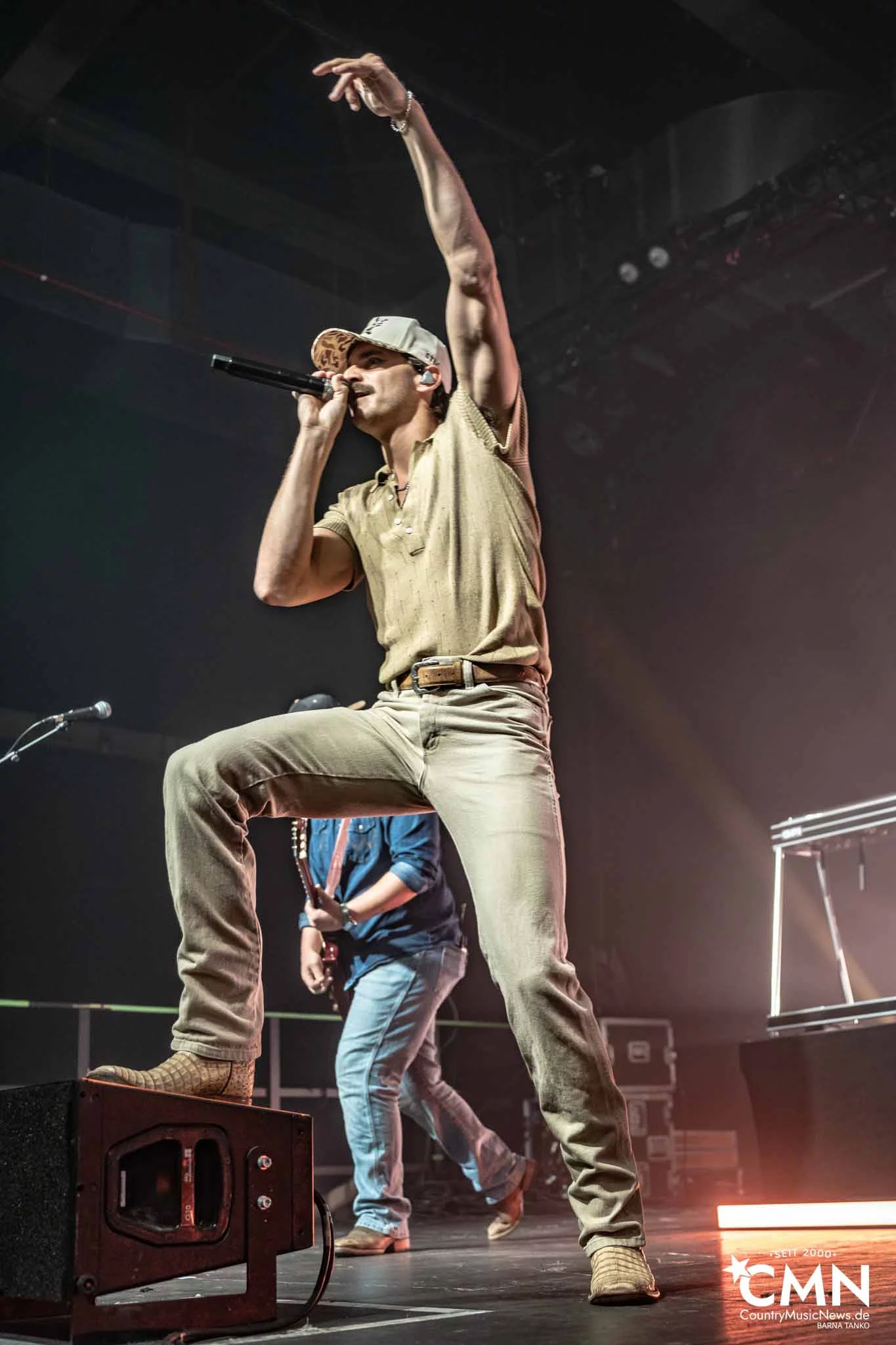 Tucker Wetmore Tucker Wetmore - The Brunette World Tour