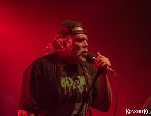 Six Feet Under – Decades In The Grave Tour 2026
